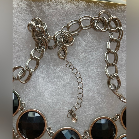 Beautiful Lia Sophia Statement Necklace - Picture 6 of 9